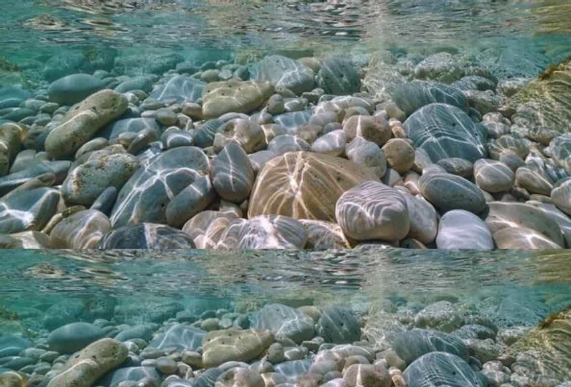 How river Pebbles Formed Under the River